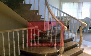 Ahşap Oymalı Küpeşte